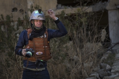 Foto: Steffen Jensen | Den danske krigsfotograf Jan Grarup i Mosul under krigen imod Islamisk Stat. Vi hjalp hinanden ved at deles om biler chauffører assistenter m.m.